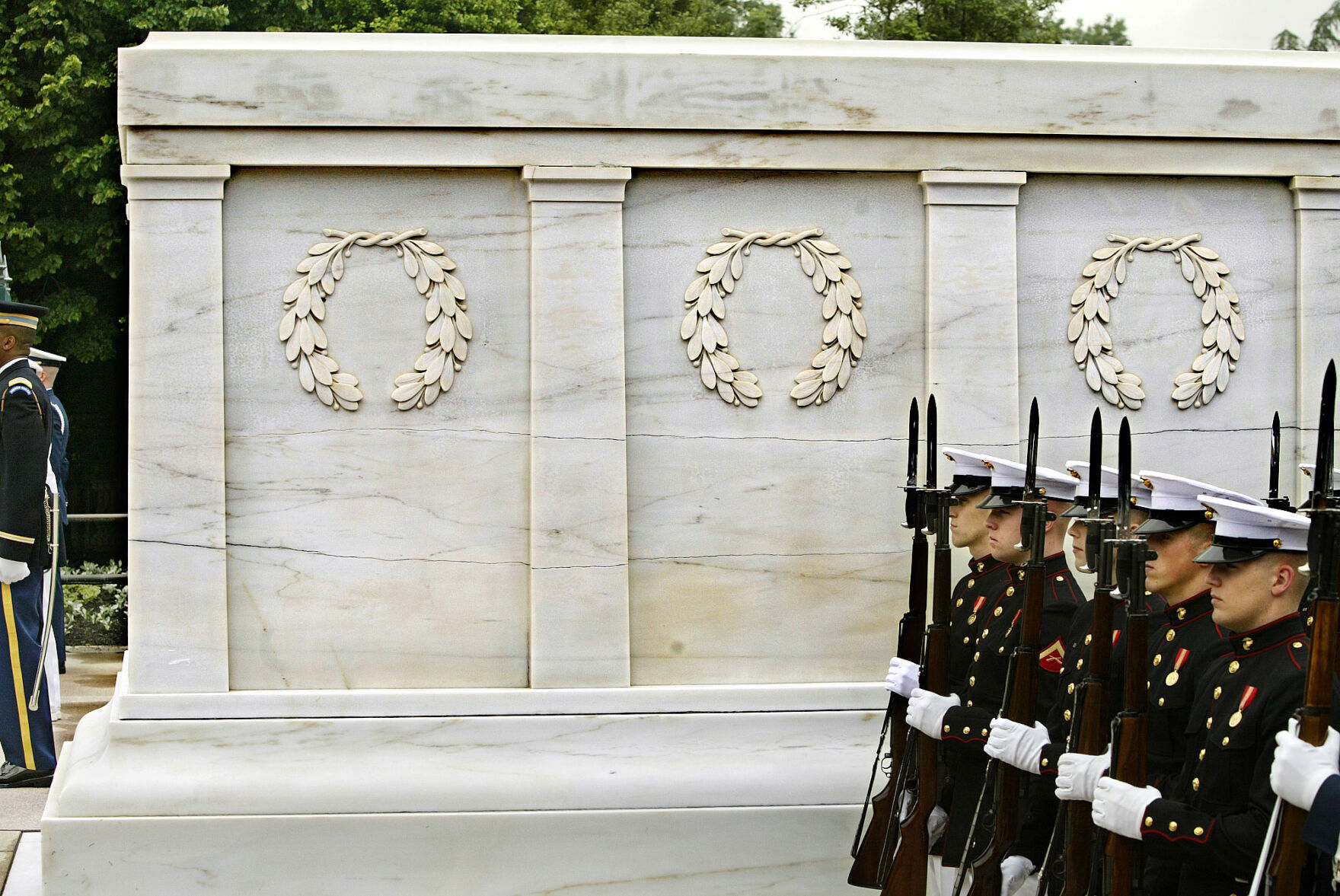 TOMB OF THE UNKNOWNS